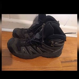 Salomon x ultra hiking boots